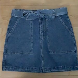 FOREVER 21 DEMIN SKIRT NWT SIZE S!